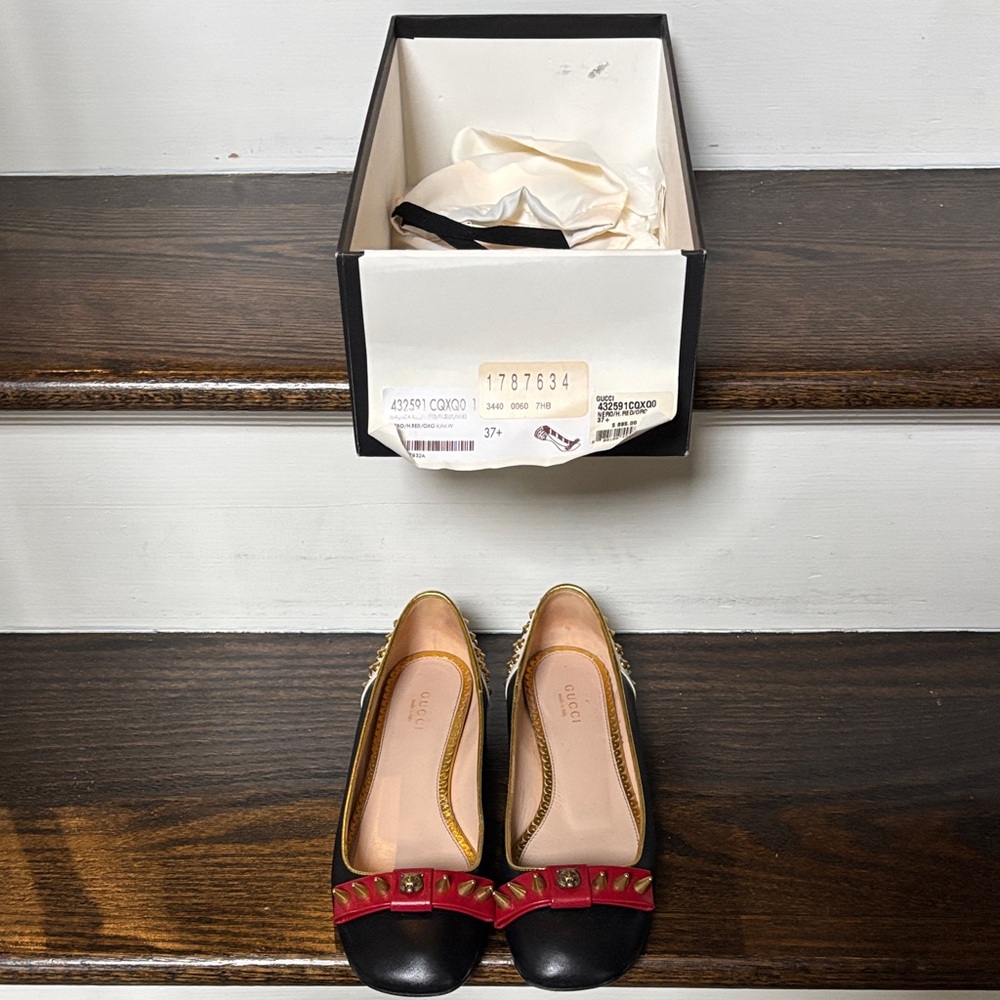Gucci Black and Red Flats with Gold Accents